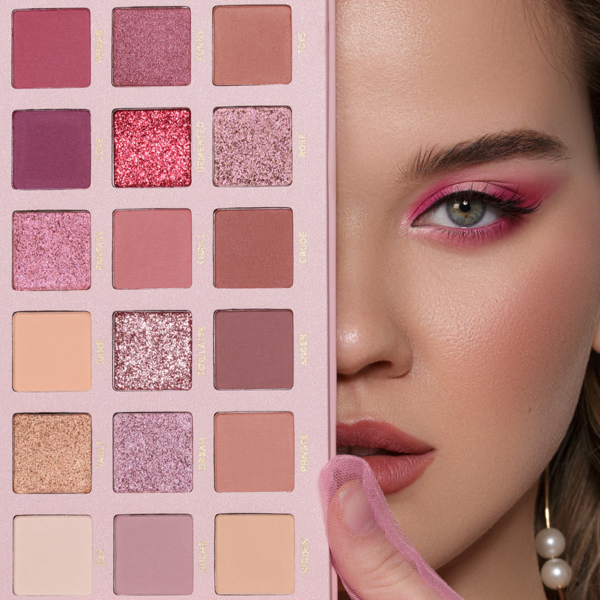 Messy Beauty 18 Renk Göz Farı Paleti